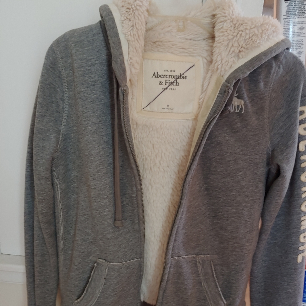 ABERCROMBIE & FITCH ZIPPER SWEATSHIRT